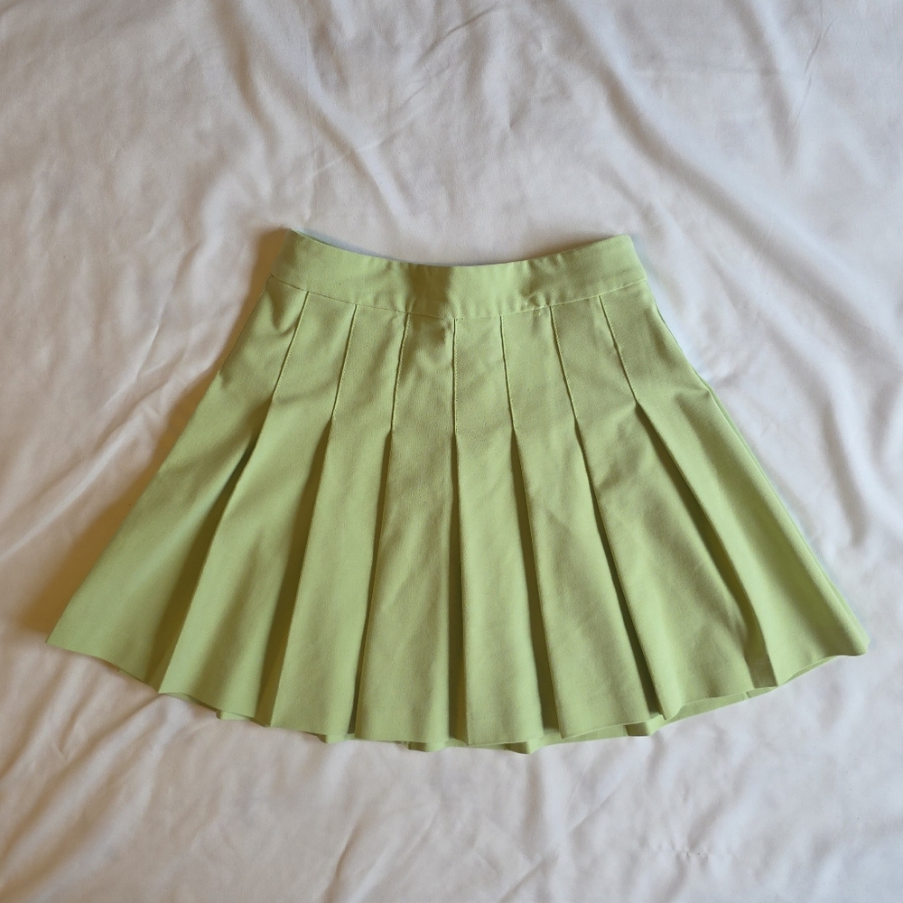 Aritzia Sunday Best Pastel Green Olive Mini Pleated Skirt Size 00
